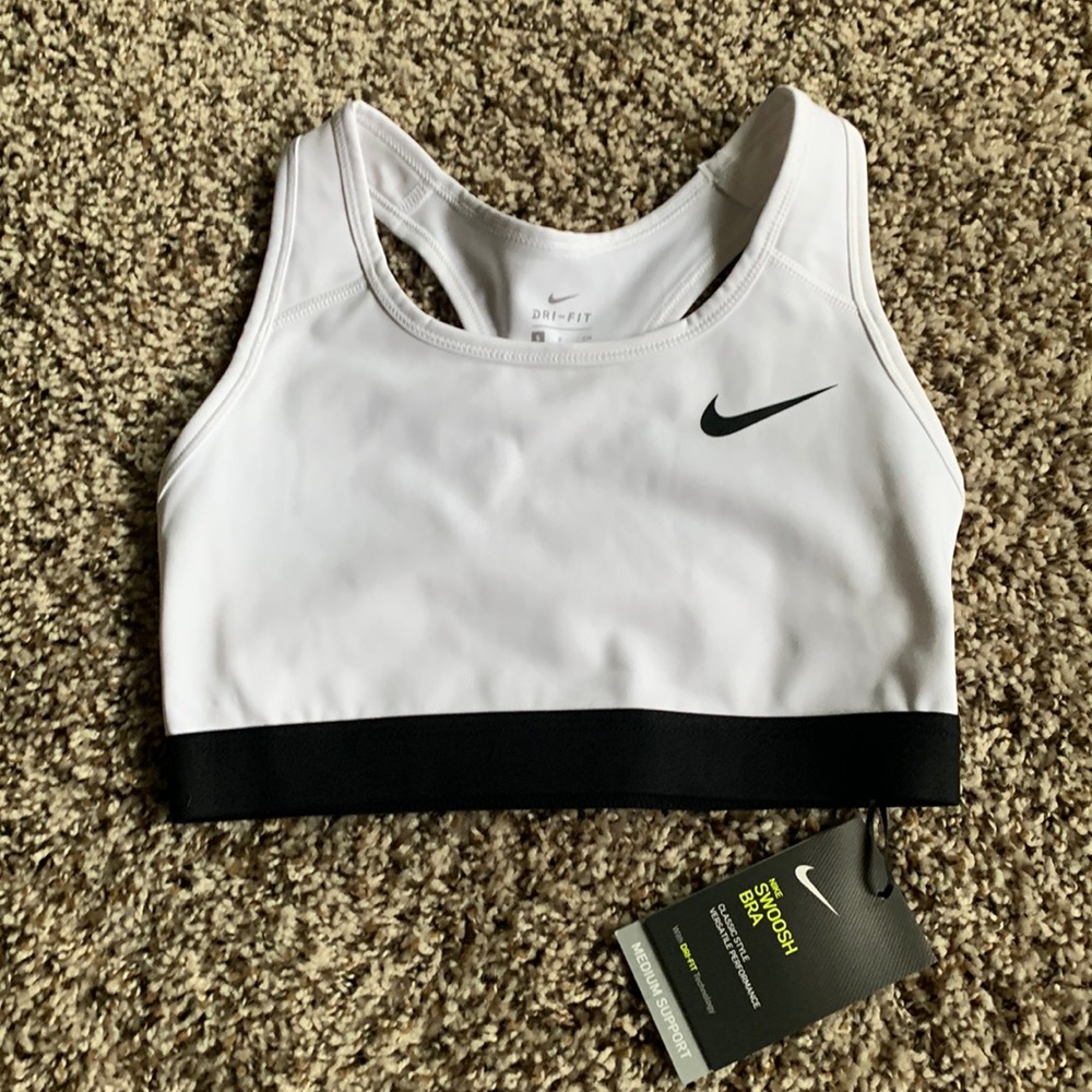 NEW Nike sports bra